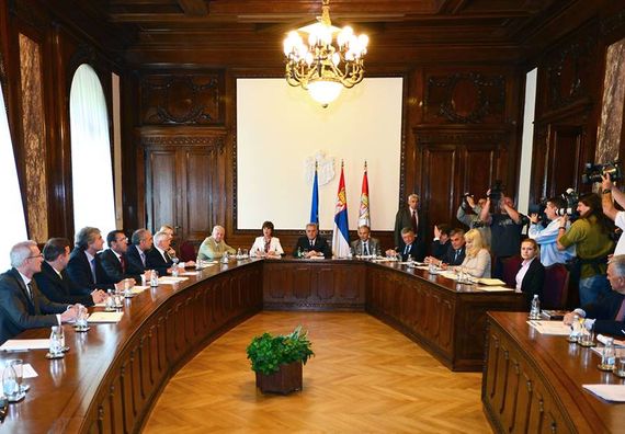Beograd 22.5.2013. god. - Predsednik Nikolić sa grupom istaknutih pojedinaca srpske dijaspore.